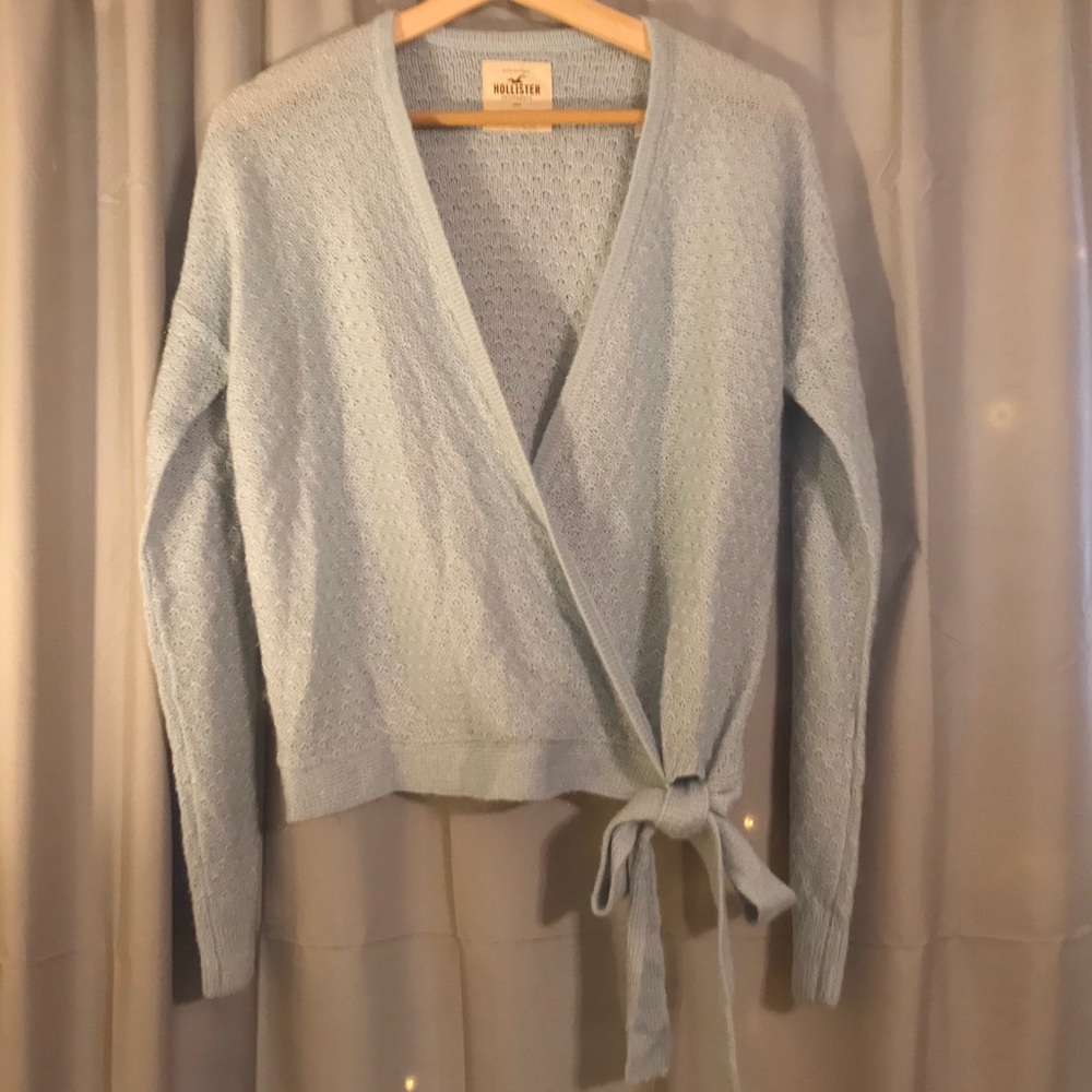 Hollister wrap sweater